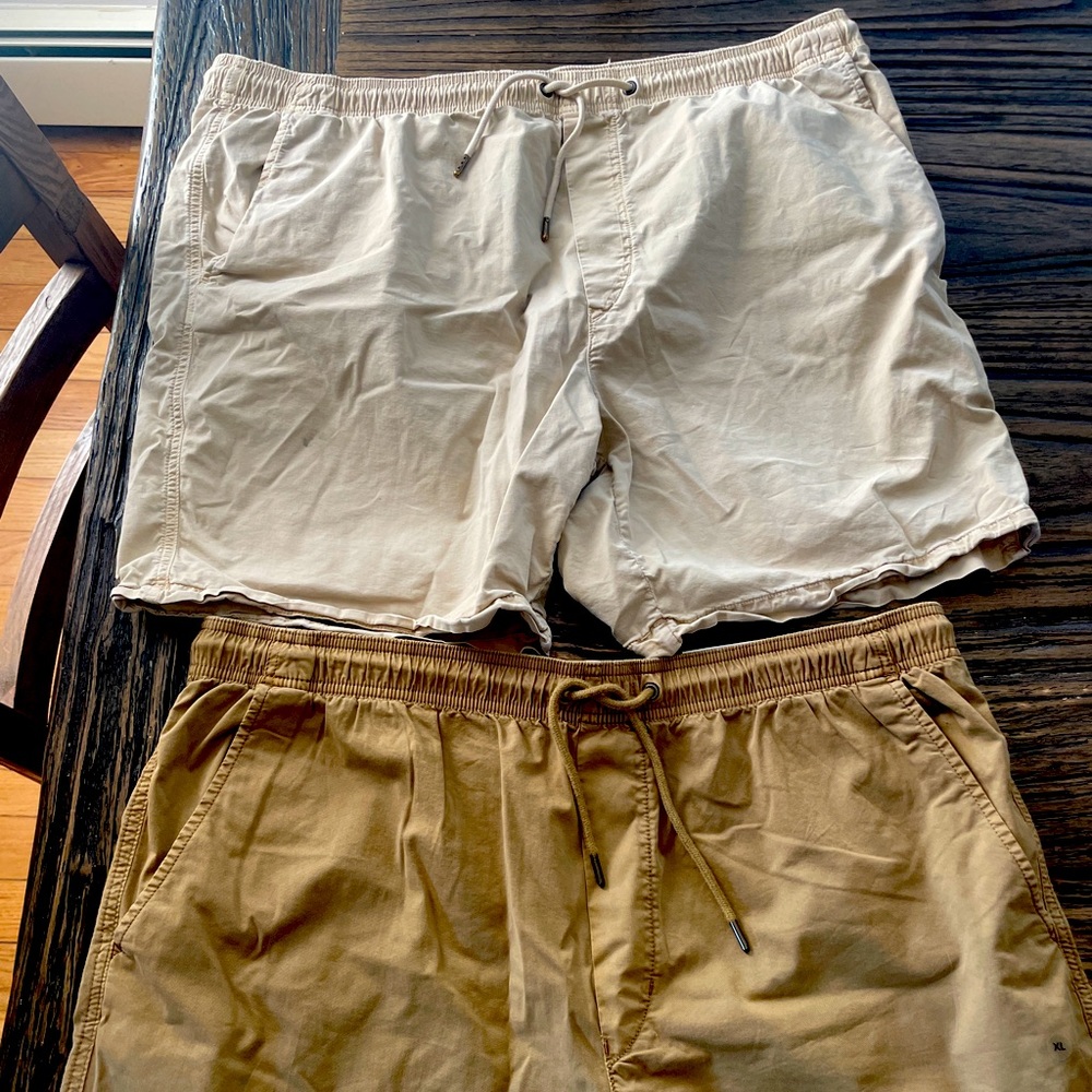 American eagle trekker shorts